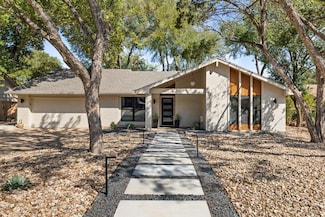 4618 Trail Crest Cir, Austin, TX 78735