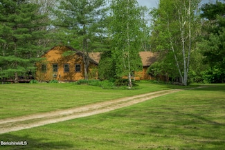 33 Interlaken Rd, Stockbridge, MA 01262