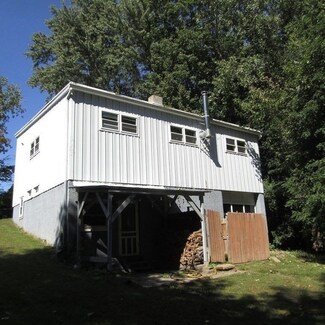 3 Riverbank Rd, Northampton, MA 01060