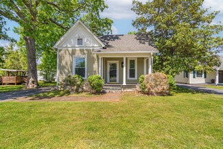 1211 Smallhouse Rd, Bowling Green, KY 42104