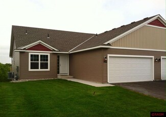 704 Tomahawk Ct, Madison Lake, MN 56063