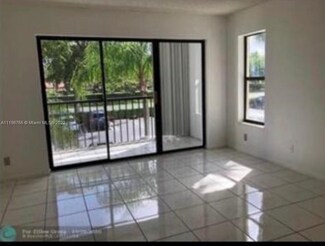 1102 Green Pine Blvd Unit 52, West Palm Beach, FL 33409