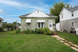 107 N 9th Ave, Marshalltown, IA 50158