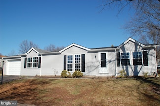 145 Deerfield Dr, Souderton, PA 18964