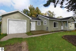6038 U S 31, Grawn, MI 49637