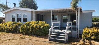 25165 Washington Ave, Murrieta, CA 92562