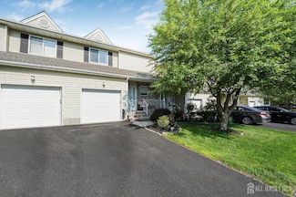 30 Forest Garden Dr, Matawan, NJ 07747