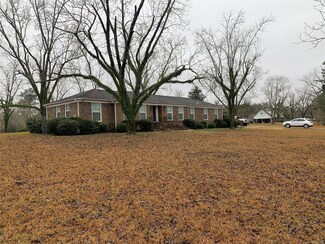 11 Willmoore Dr, Camden, AL 36726