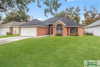 257 Shady Oak Cir, Richmond Hill, GA 31324