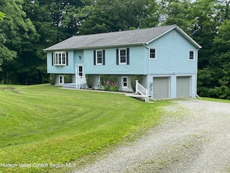 22 Beacham Rd, Rhinebeck, NY 12572