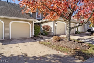 2410 Wrens Dr S, Stow, OH 44224