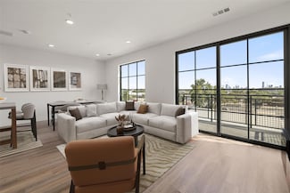 4315 S Congress Ave Unit 428, Austin, TX 78745