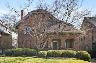 5532 Northumberland St, Pittsburgh, PA 15217