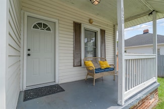 620 Brookwood Dr, Mooresville, NC 28115