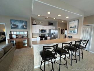 151 Upper Monarch Cove Dr Unit 5A, Lake Ozark, MO 65049