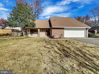 7003 Brookington Ct, Alexandria, VA 22306