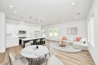 103 Frawley St, Houston, TX 77009