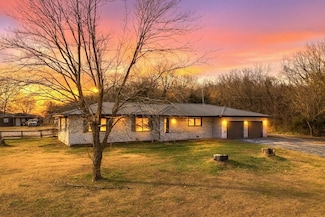 4317 Hwy P, Halfway, MO 65663