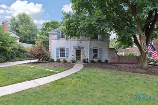 2228 Orchard Rd, Ottawa Hills, OH 43606