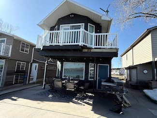 503 Prairie Lake Rd, North Platte, NE 69101