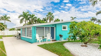 2713 Avenue C, Holmes Beach, FL 34217