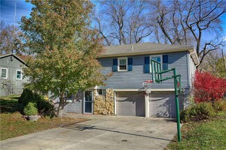 610 N Washington St, Spring Hill, KS 66083
