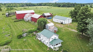 8360 Day Rd, Pittsford, MI 49271