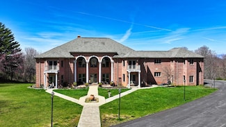 900 Tanager Dr, Bluefield, VA 24605