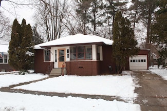 1510 W Hines St, Midland, MI 48640