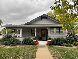 320 NE 10th St, Abilene, KS 67410