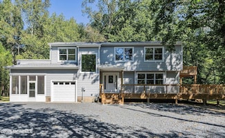 33 Cedar St, Manahawkin, NJ 08050