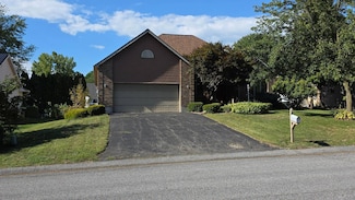 8 Barrington Ct, Schenectady, NY 12309