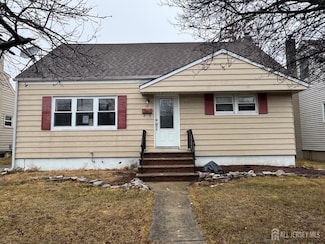 38 Lincoln Ave, Colonia, NJ 07067