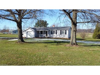 42854 Crestview Rd, Columbiana, OH 44408