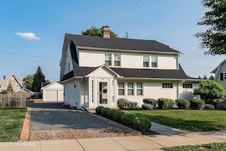 32 Woodbine Ave, Little Silver, NJ 07739