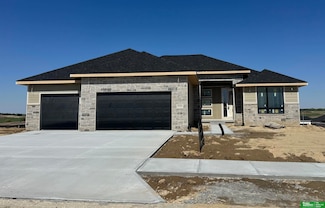 5420 N 213th St, Elkhorn, NE 68022