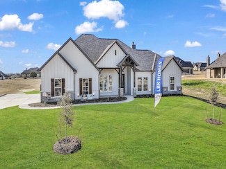 604 Gatlin Pass, Azle, TX 76020