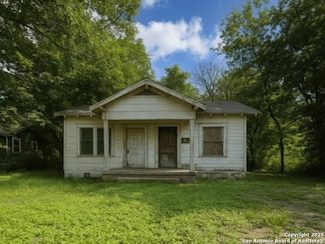 449 E Young, San Antonio, TX 78214