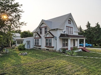 421 S Main St, Burr Oak, KS 66936