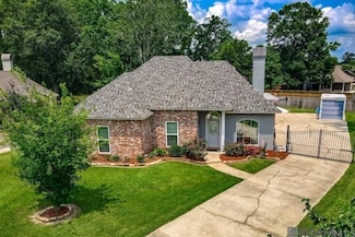 17510 Les Chenier St, Prairieville, LA 70769