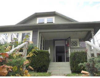 47 Taft St, Cranston, RI 02905
