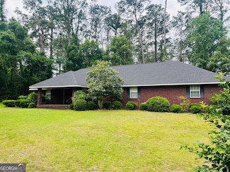 1709 Suwanne Dr, Waycross, GA 31501