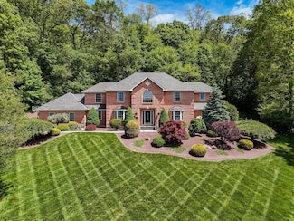 1376 Buck Ridge Dr, Stroudsburg, PA 18360