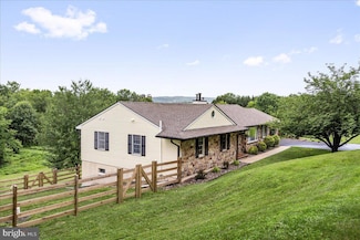 306 Congo Niantic Rd, Barto, PA 19504
