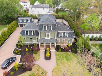 1110 Chestnut St Unit 1, Newton Upper Falls, MA 02464