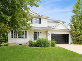 5055 Cherrywood Dr, West Des Moines, IA 50265