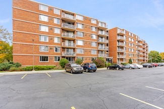 2201 S Highland Ave Unit 4M, Lombard, IL 60148