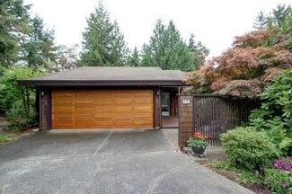 610 Wanapum Dr, La Conner, WA 98257