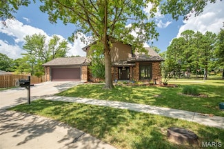5225 Hettinger Ct, Saint Louis, MO 63128