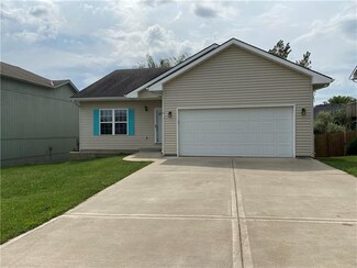 1710 Prairie Cir, Cameron, MO 64429